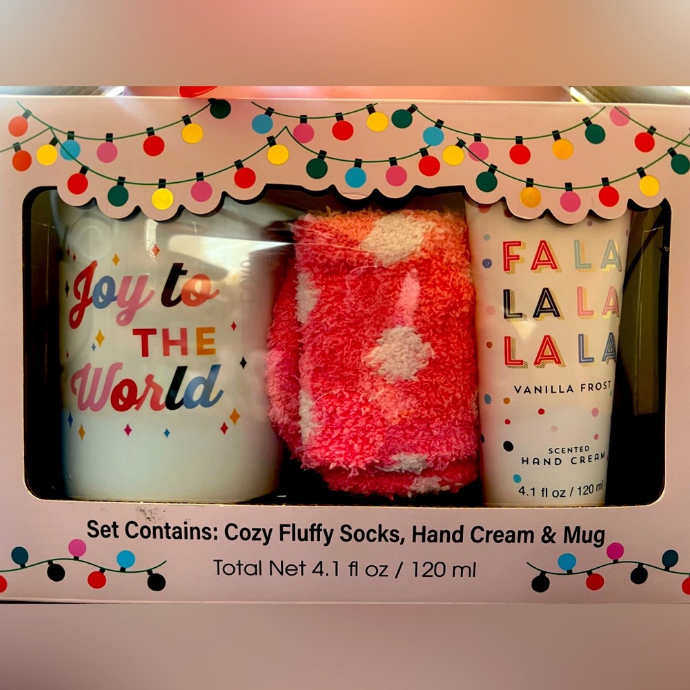 BRAND NEW GIFT SET